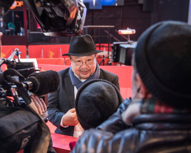 Rithy Panh durant la Berlinale 2020. Crédits : Festival international du film de Berlin